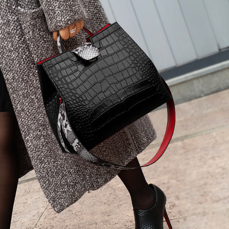 Broadband Messenger Bag D'Journè Fashion