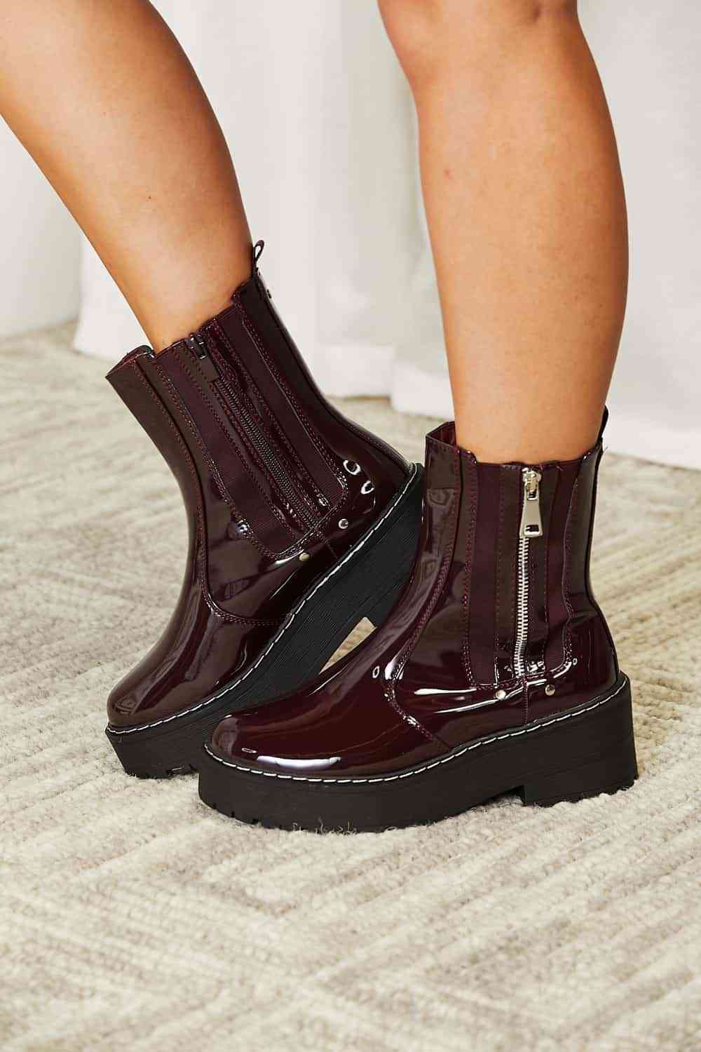 D'Journé Fashion side zip platform boots in wine, front view