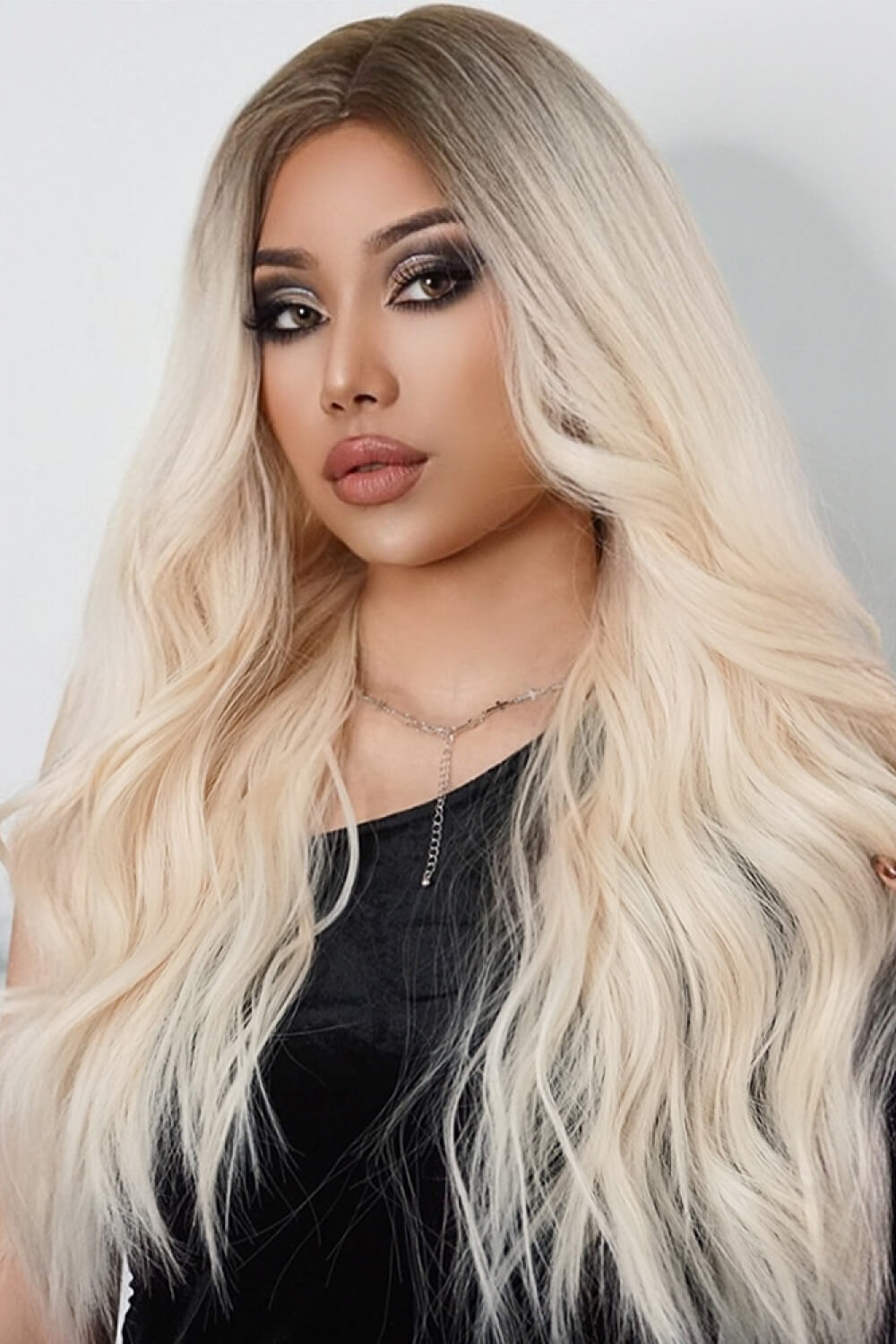 Long Wave Synthetic Wigs 26'' D'Journè Fashion