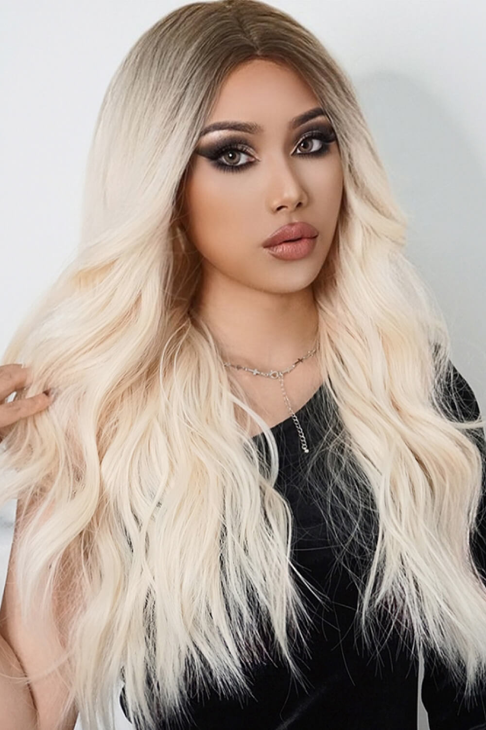 Long Wave Synthetic Wigs 26'' D'Journè Fashion