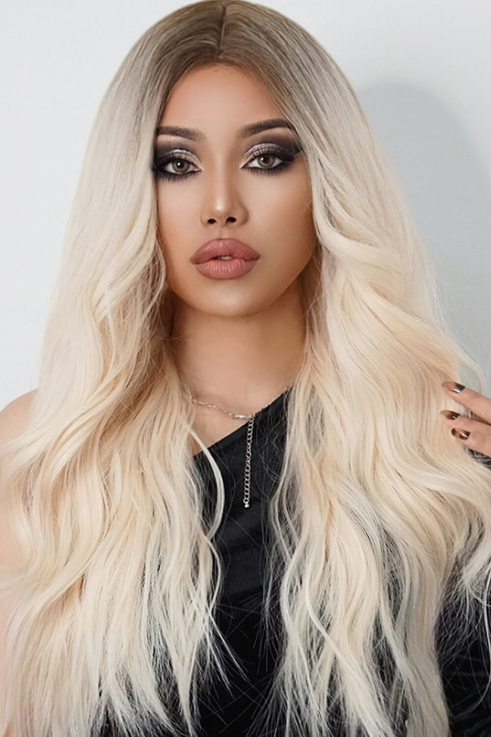 Long Wave Synthetic Wigs 26'' D'Journè Fashion