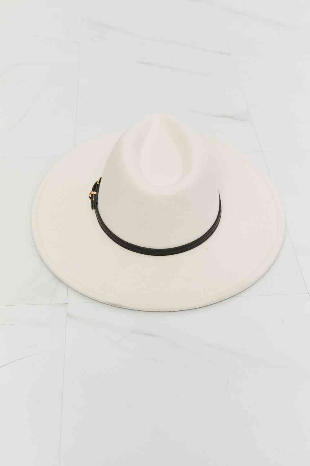 Beige fedora hat interior and fit detail