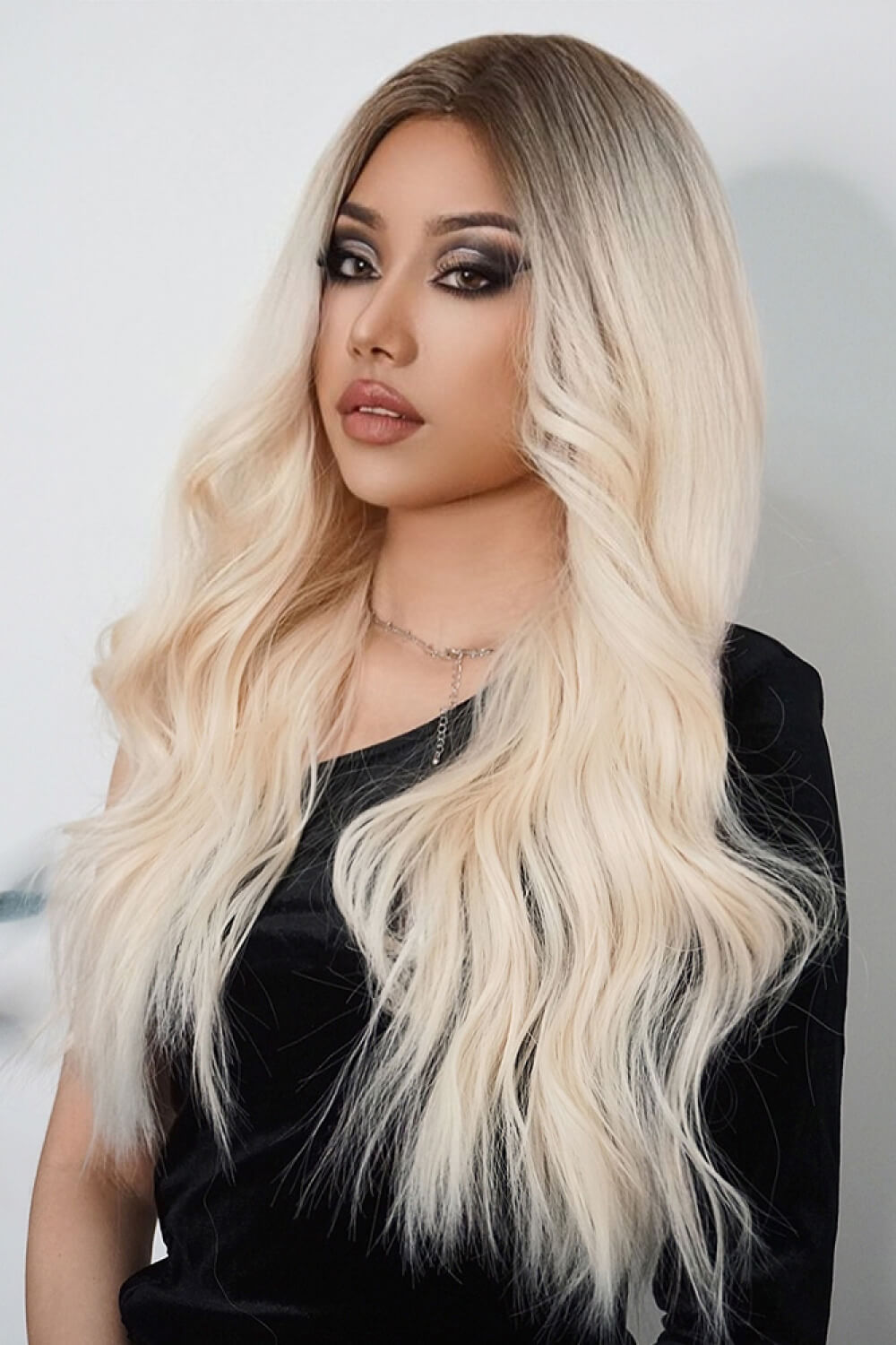 Long Wave Synthetic Wigs 26'' D'Journè Fashion