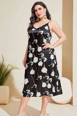 Plus Size Floral Lace Trim Side Slit Night Dress