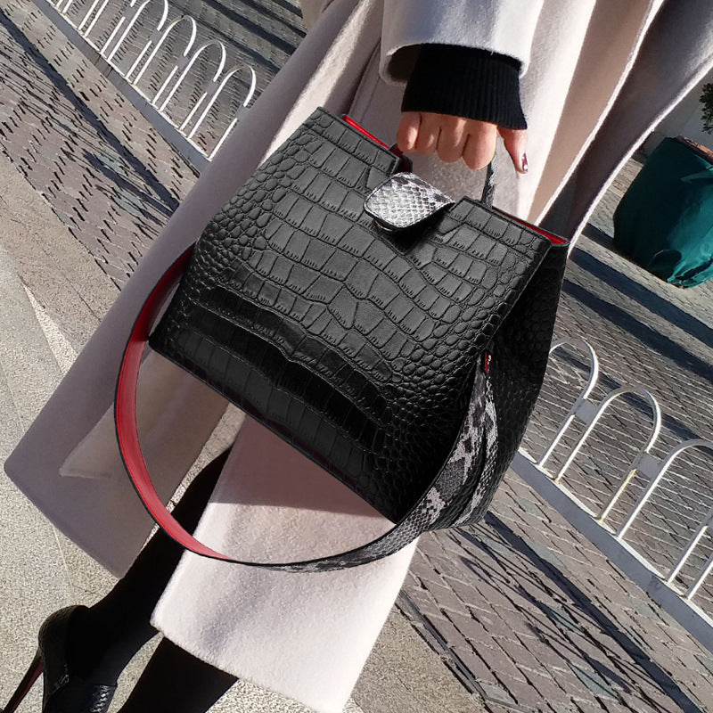Broadband Messenger Bag D'Journè Fashion