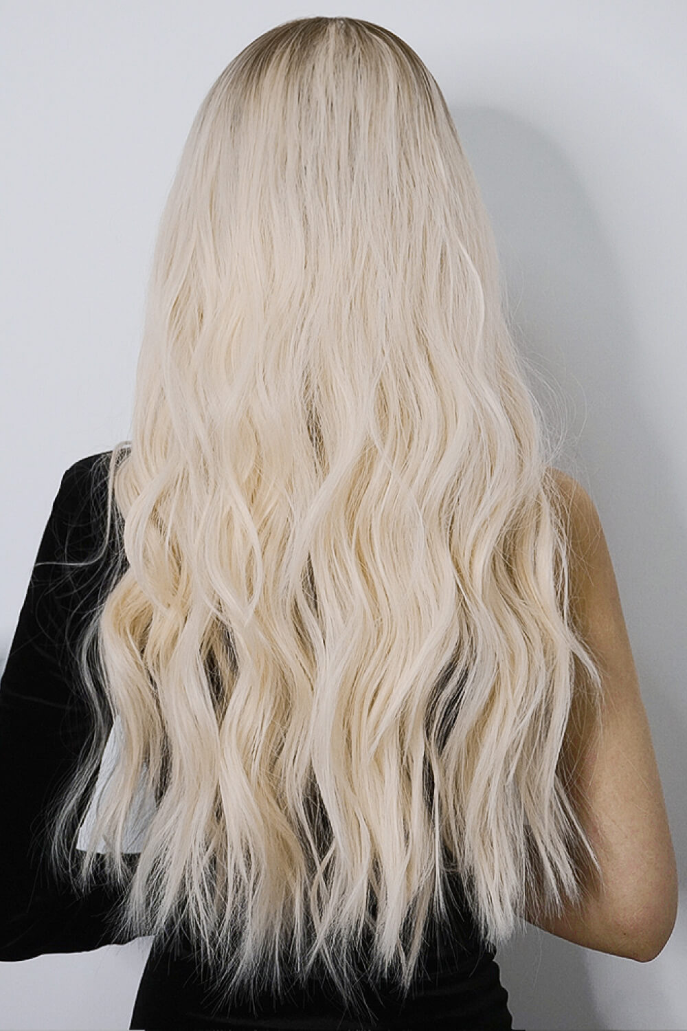 Long Wave Synthetic Wigs 26'' D'Journè Fashion