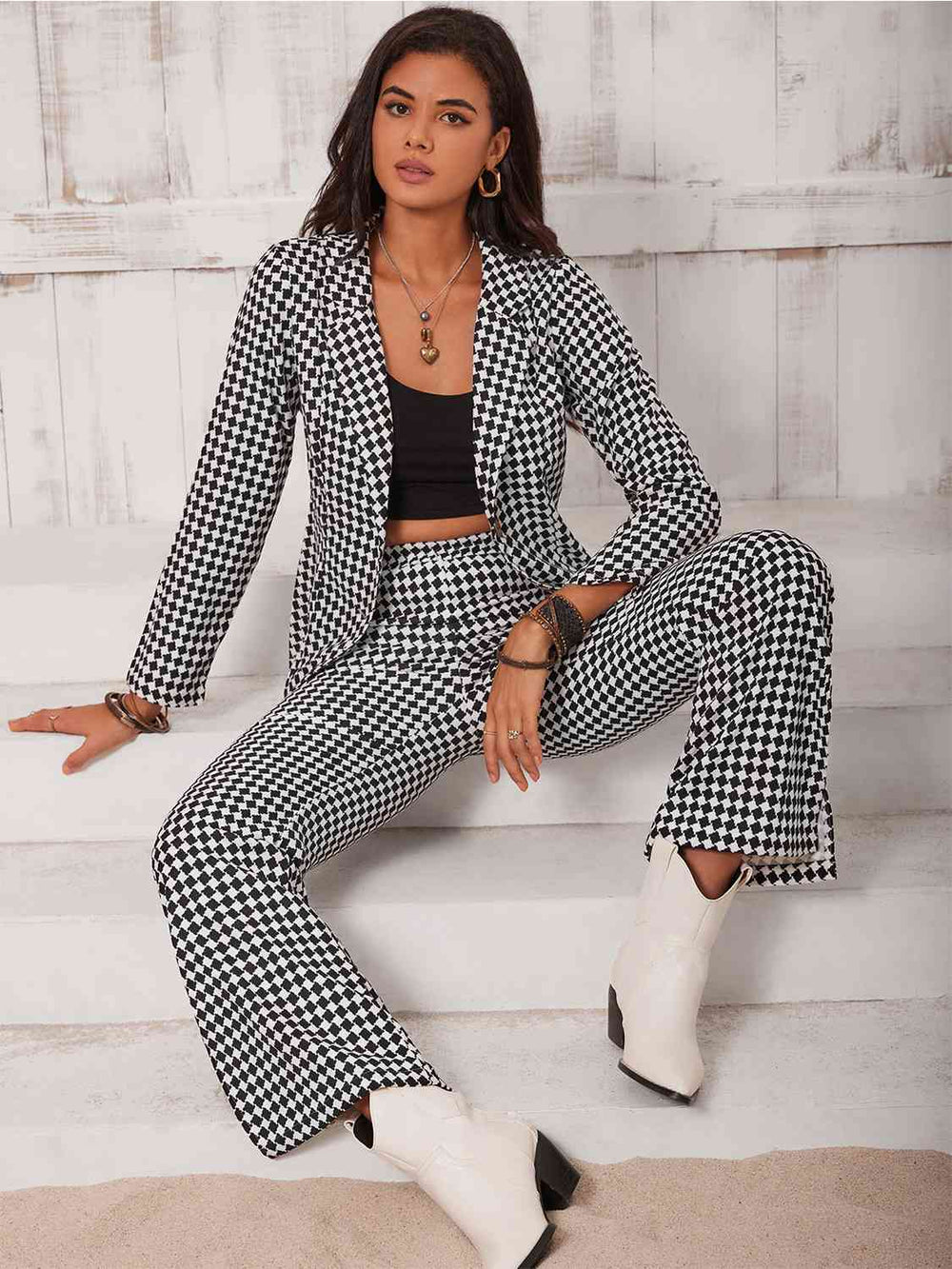 D'Journé Fashion checkered blazer and slit pants set in plaid, model front view